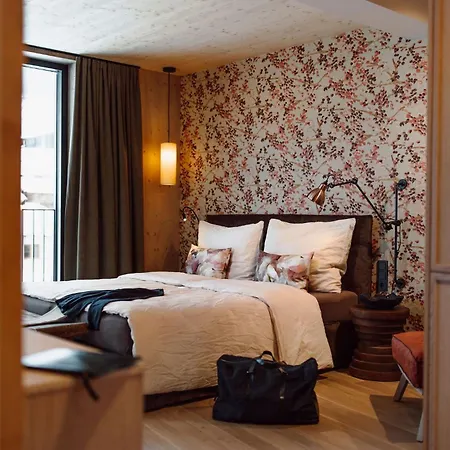 Boutique Rivus ホテル 4*