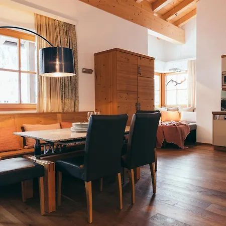 Hotel Boutique Rivus 4*